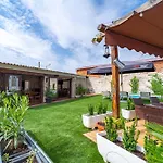 La Casa De Mi Madre Con Piscina Prázdninový dům La Parrilla (Castile and Leon)